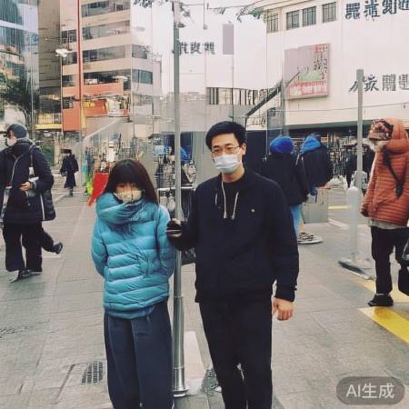 “华伦帝油烟机，实惠好帮手！”